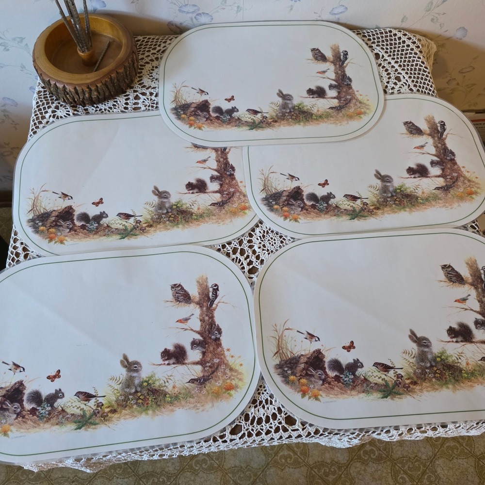 Vintage Placemats Set of 5 Beige Woodland Animals Wildlife Burlap Reversible